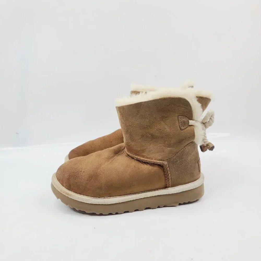 UGG Women's Tan Chestnut Selene Suede Ankle Winter Snow Boot Size 5‎